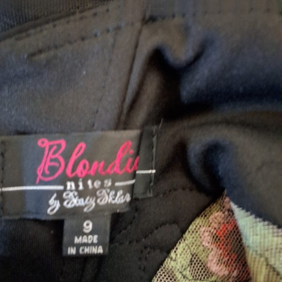 NWT BLONDIE EMBROIDEDED SHORT Black Halter Dress with Floral Embroidery - Picture 8 of 12